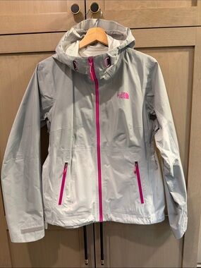 The North Face Light Gray Women's Ski Jacket with Pink Trim